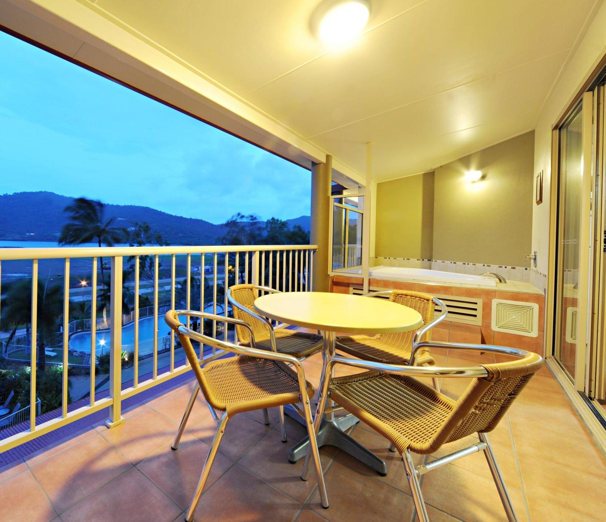 At Boathaven Bay Holiday Apartments Airlie Beach Εξωτερικό φωτογραφία